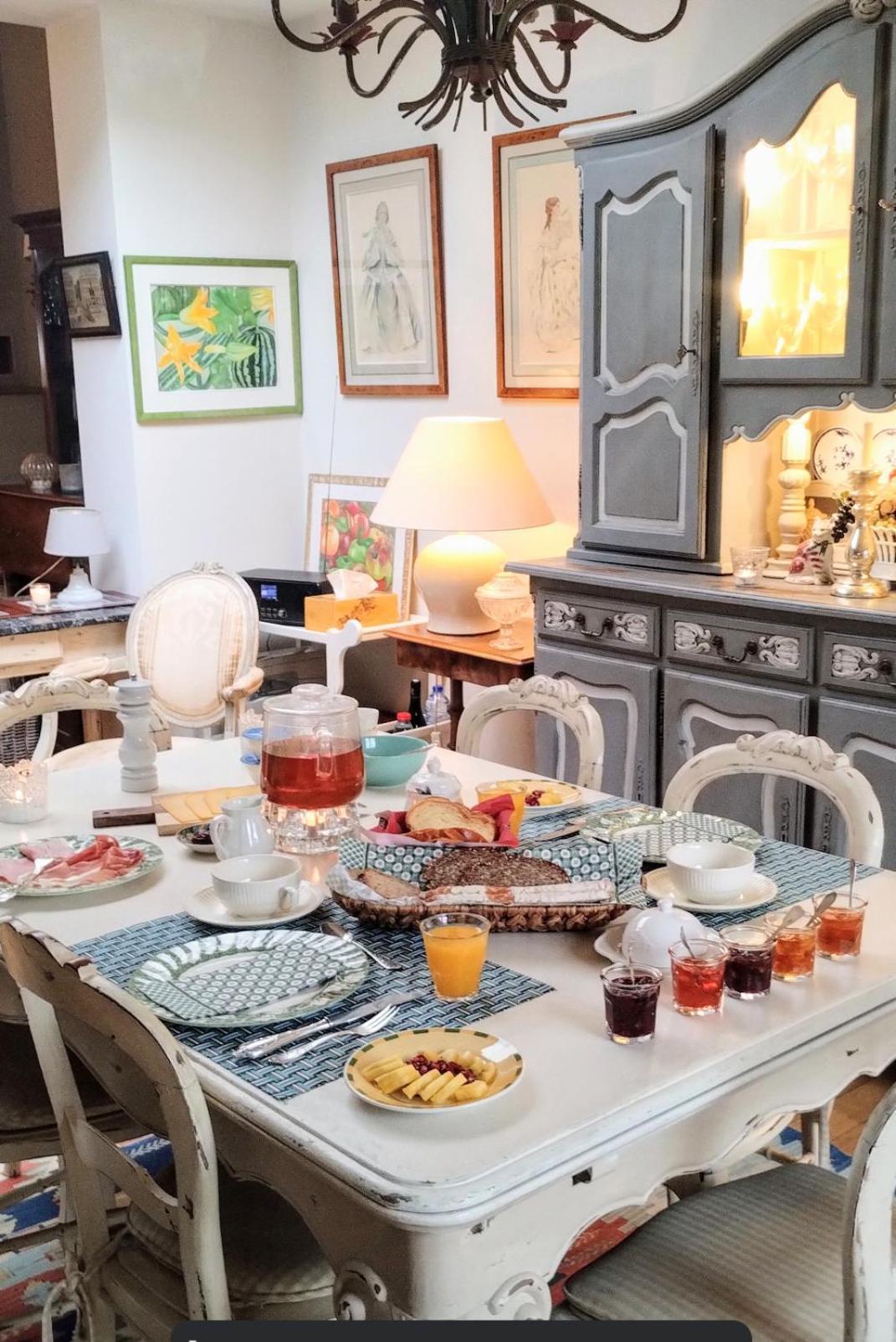Bed & Breakfast L Heure Bleue Wezembeek-Oppem
